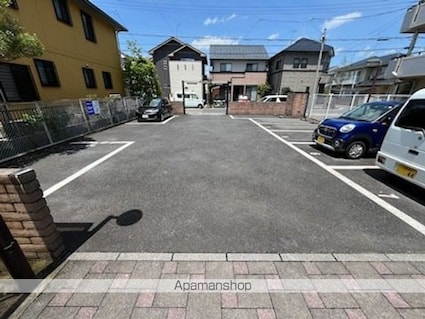 メゾンびわこ大橋[1LDK/40.5m2]の駐車場1