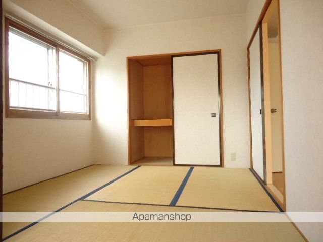 リベルティ大通の内装写真