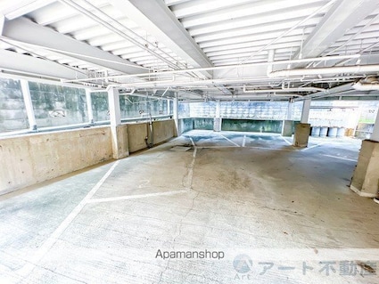 ひまわりハイツ[1R/21.4m2]の駐車場1
