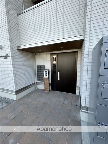 エミネンスの玄関写真