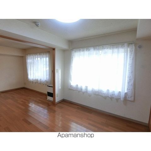 グローバル川沿の内装写真