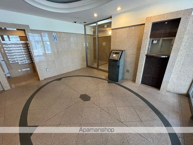 ソルレヴェンテ梅田の玄関写真