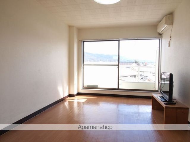 篠ノ井線 広丘駅 徒歩17分 4階建 築37年の内装写真