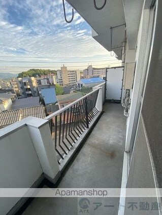 愛媛県松山市小坂５丁目[3DK/49.41m2]のバルコニー