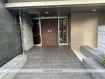 プレサンスジェネ葵[1K/26.22m2]のエントランス