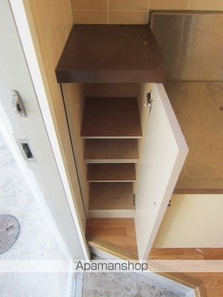 メゾンイイヅナ[1K/24.24m2]のエントランス1