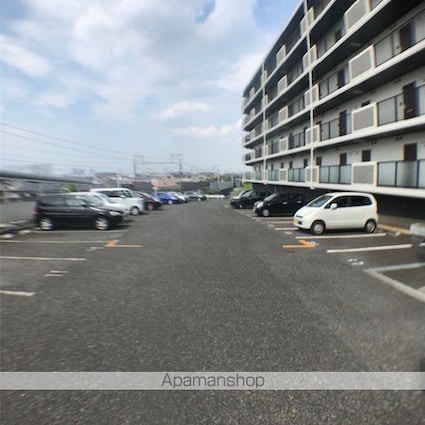 センチュリー玉川[1K/22.8m2]の駐車場1
