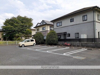 コンフォルターブルＣ[2LDK/56.8m2]の駐車場