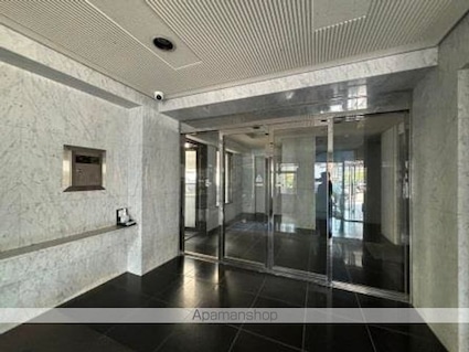 西大畑エルヴェ[3LDK/72.75m2]のエントランス1