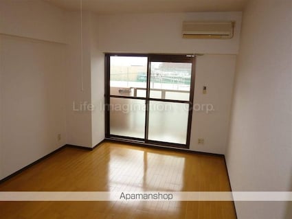 ルミエール吉岡[1K/26.4m2]のリビング・居間