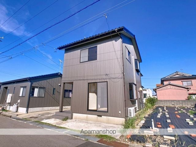 三口町M貸家の外観写真