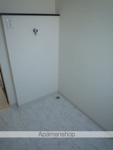 インサイド・テイルの内装写真