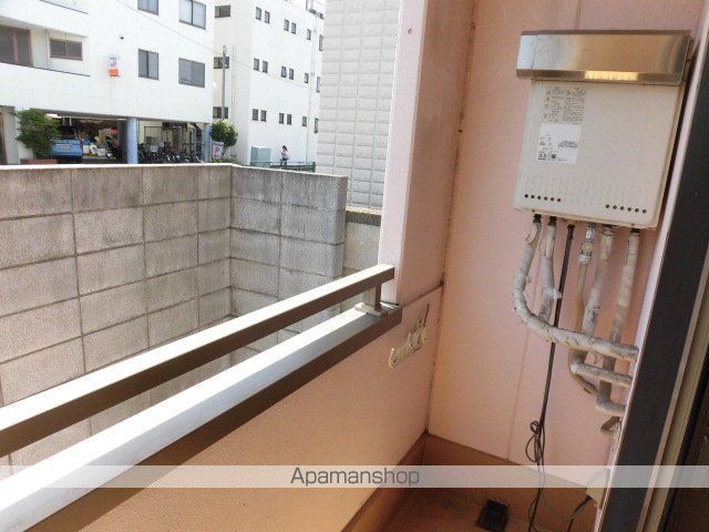 スラクストンパートIの内装写真