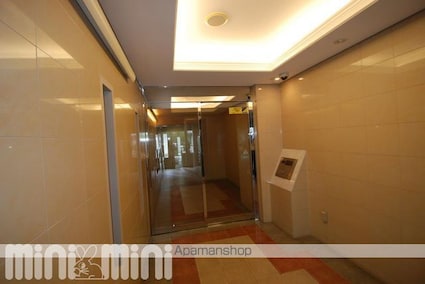 ヴァン・ヴィヴァン三番町[2LDK/62.6m2]のエントランス2