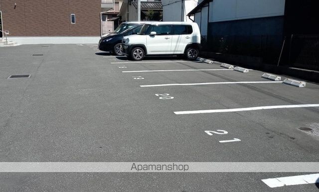 ミランダシュエット[1R/26.08m2]の駐車場