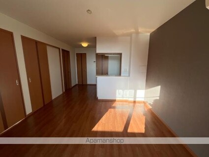 ベルクレスト[2LDK/52.99m2]のリビング・居間1