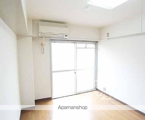 新町ロイヤルハイツの内装写真