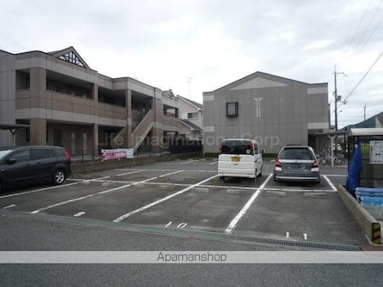 アメニティーハイツⅠ　Ⅰ[2LDK/51.3m2]の駐車場1