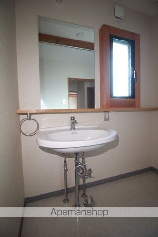 伊島町2丁目メゾネットの内装写真