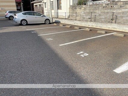 レオパレスＳＰＥＣＣＨＩＯ[1K/19.87m2]の駐車場