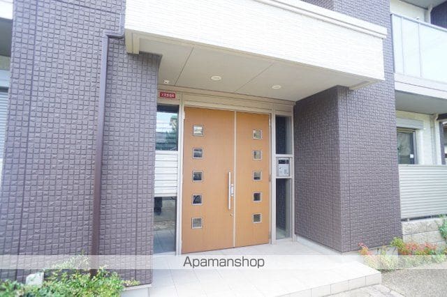 エスパシオ平城の玄関写真