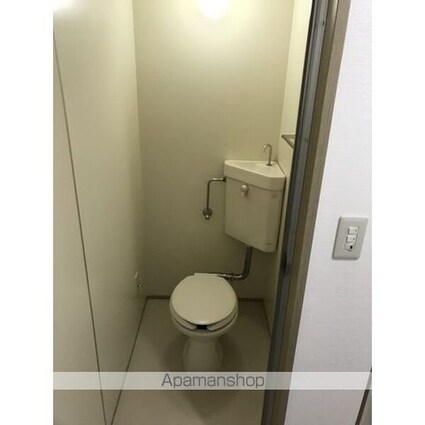 愛知県名古屋市東区泉２丁目[1K/21.87m2]のトイレ