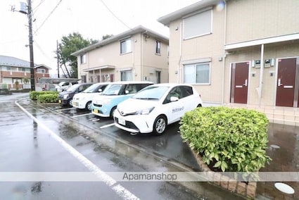 ファヴォーレⅠⅡⅢ　Ⅱ[2LDK/61.69m2]の駐車場