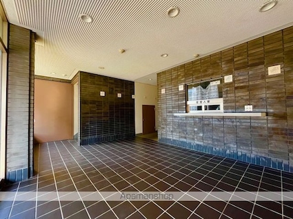 滋賀県近江八幡市出町[2LDK/50m2]の外観3