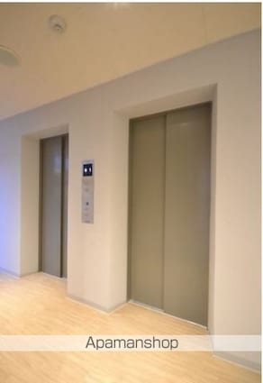 パークナードフィット南青山Ｖｉｓｔａ[1R/25.17m2]のエントランス1