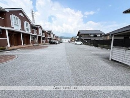 滋賀県長浜市高月町柏原[2DK/46.22m2]の駐車場1