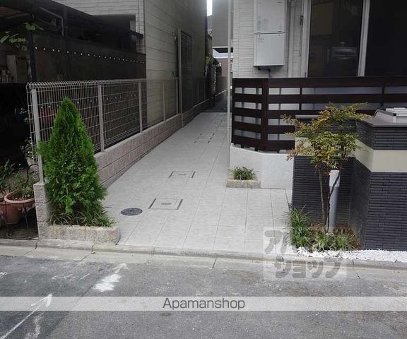 メゾンルノアールの玄関写真