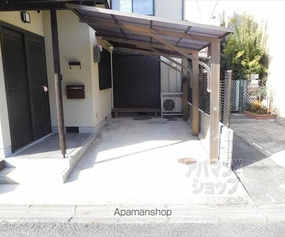 紫竹戸建ての玄関写真