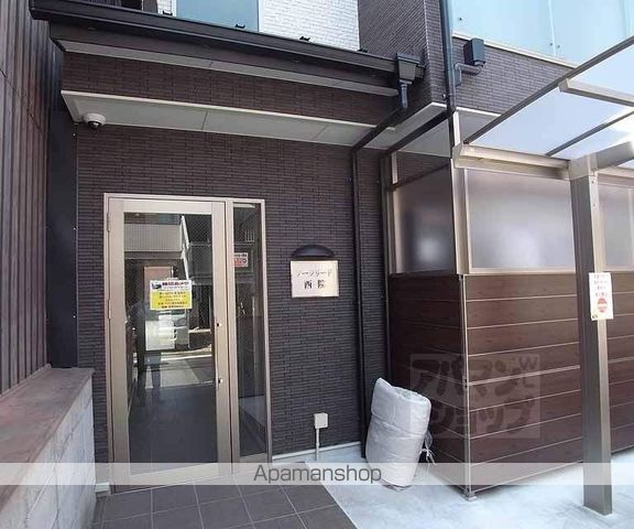 アークリード西院の玄関写真