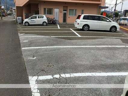 さかもと第２ビル[1R/22.5m2]の駐車場