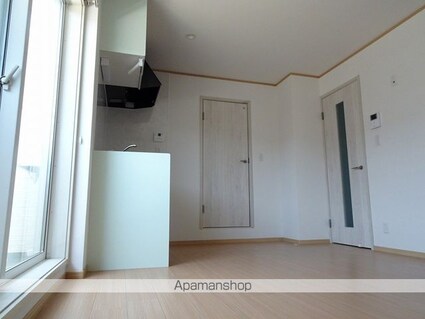 メリディアンなないろの里　伍番館[1R/30.84m2]の内装1