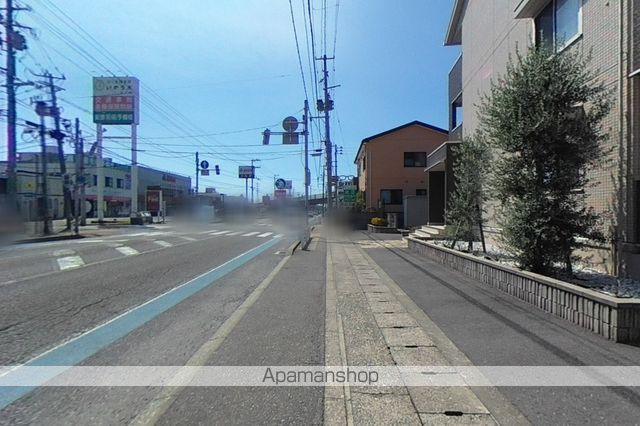 フロントコートの周辺写真