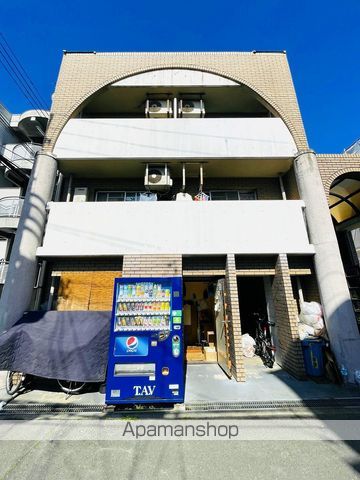 ファースト赤川の外観写真