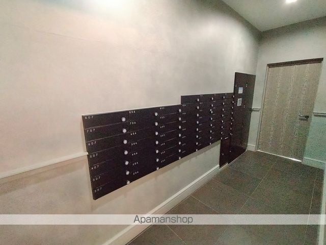 SK RESIDENCES 放出の玄関写真