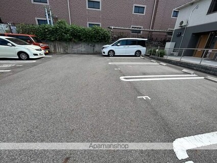 メゾン・エスポワール[2LDK/48.57m2]の駐車場