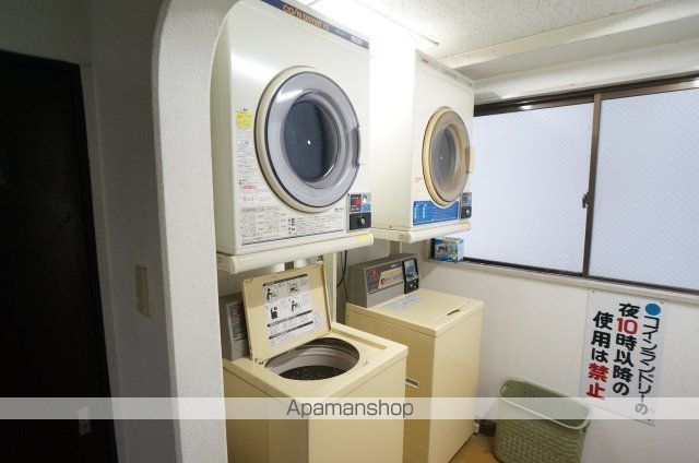 ロイヤル高田の内装写真