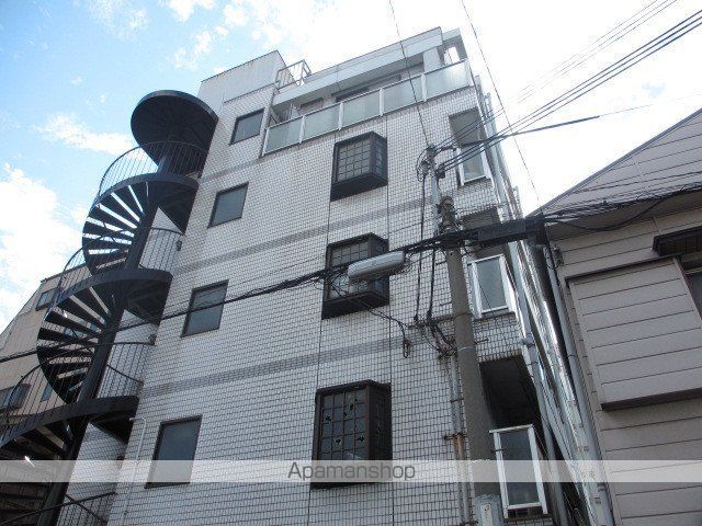プレアール中宮の外観写真