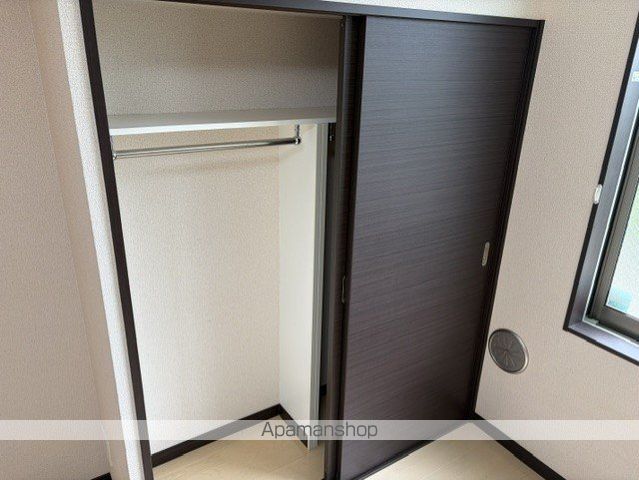 レオネクスト紫石の内装写真