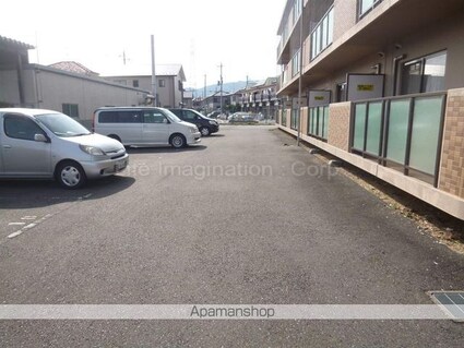 メゾン東陽[2DK/44.8m2]の駐車場1