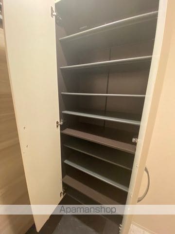L’ESSORの内装写真