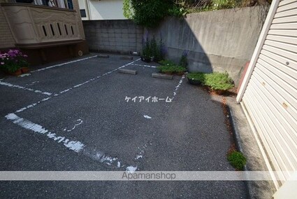 岡山県岡山市北区清心町[1K/24.09m2]の駐車場