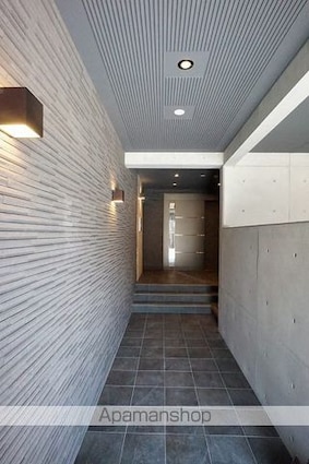 Ｖｉｌｌｅ　Ｃｒｅｓｔ[1K/30.11m2]のエントランス2