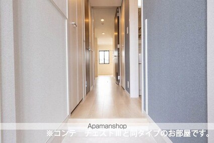 ラクーン守山[1LDK/42.59m2]の玄関