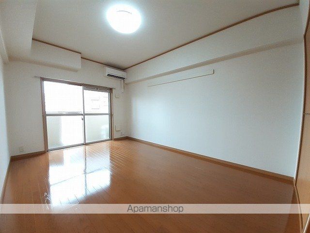 アーバンフォレスト片野の内装写真