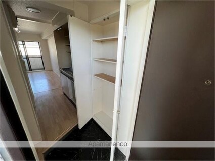 プリュメゾン駒沢[1R/18.46m2]の玄関