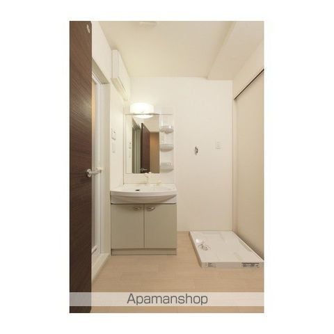 クイーンズ藤崎表参道の内装写真